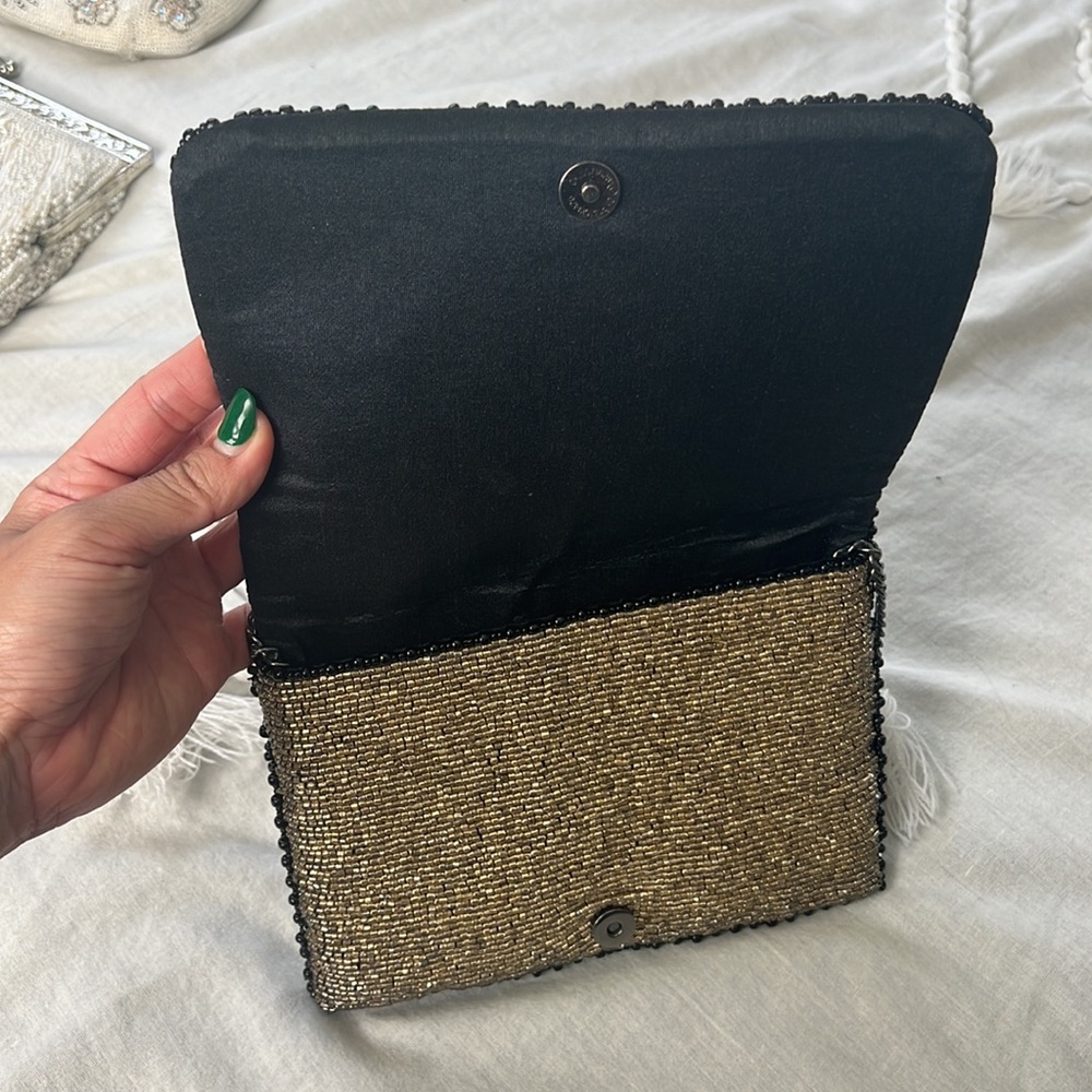 Mary Frances Purse - Picture 3 of 6